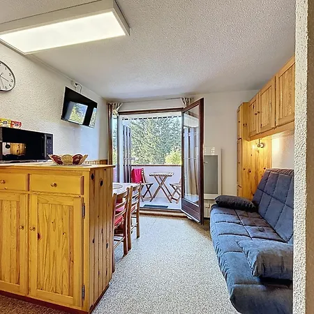 Des Montagnes By Interhome Apartmán *