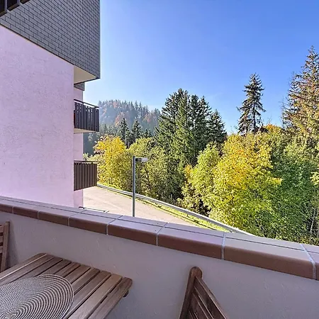 Des Montagnes By Interhome Apartmán